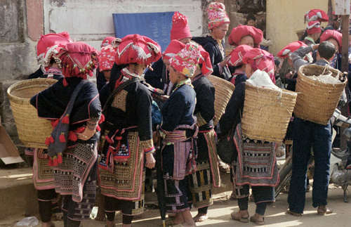 Sapa market - Red Zao minorities