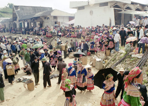 Market at Bac Ha